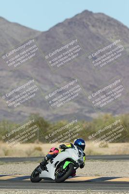 media/Oct-30-2025-Racers Edge (Thu) [[dabbdaf680]]/3-B Group/Session 5 (Turn 6)/